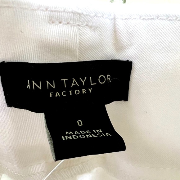 NEW** Ann Taylor cotton dress shorts!!! Size 0 amazing condition!! - Picture 3 of 4